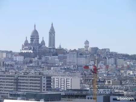 très beau studio meublé  25m2  vue sacré coeur