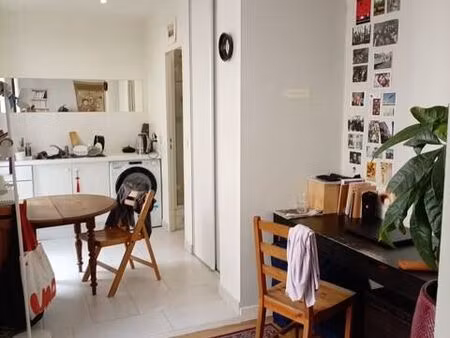 sous-location appartement entier 25m^2 à belleville (75020) du 11 juillet au 29 août