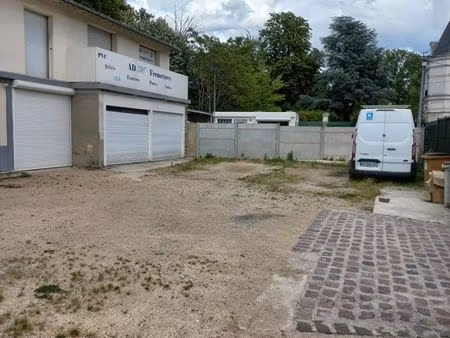 petit entrepôt + bureau