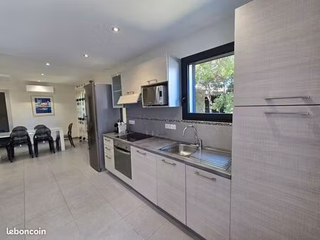 a saisir 800 mois - porto vecchio à louer villa meublée 110 m² - 3 chambres 3 salles de ba