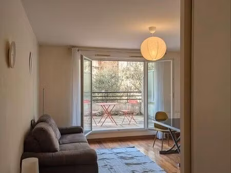 studio 1 pièce 27 m²