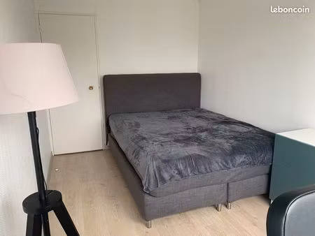 grand appartement très lumineux