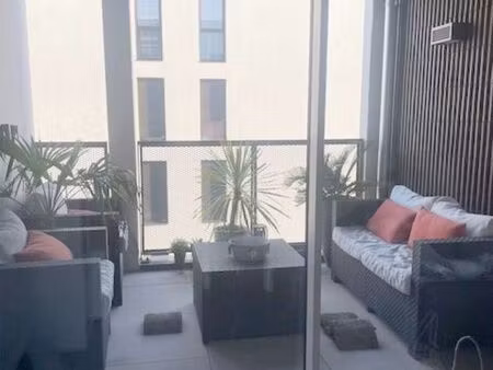 t2 avec cuisine équipée  terrasse et garage