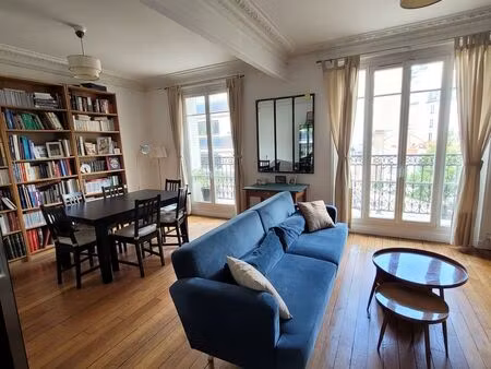appartement grand t2 de 53 m² proche métro convention