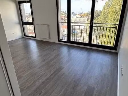 studio 1 pièce 34 m²