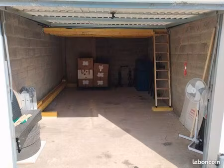 vends garage 20m2 sur borgo