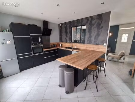 maison secteur calme et agréable sans travaux