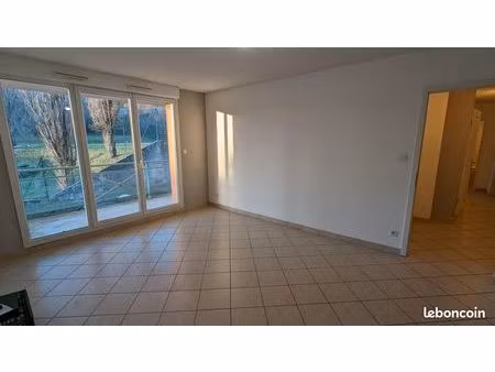 f3 65m² balcon garage calme – résidence récente”