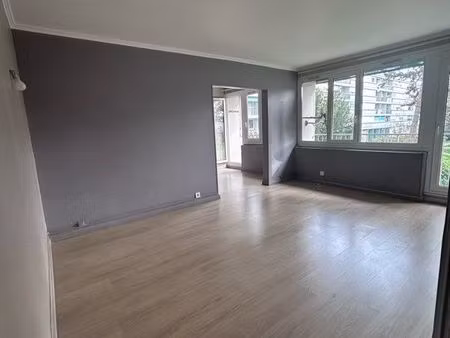 appartement 4 pièces proche rer e