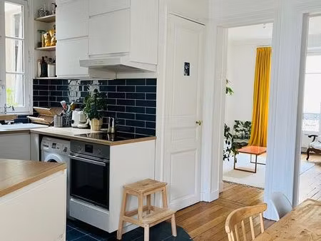t3 meublé traversant - 56 94 m² - paris 10e / château-landon
