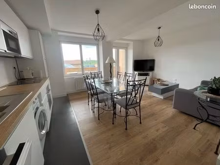 appartement t2 meublé avec terrasse  lumineux et rénové  centre village
