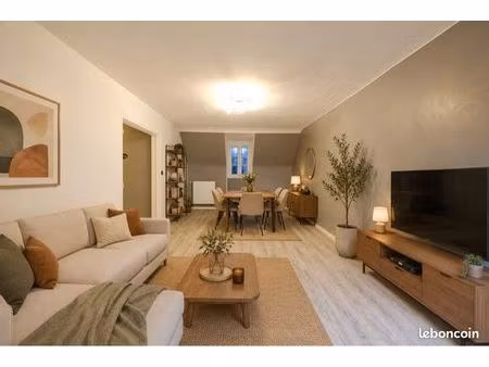 duplex 3 pièces 67 m² – centre-ville – parking privatif – vue cathédrale