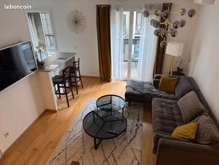 rare à la location – superbe t3 en duplex avec terrasse et vue saône au cœur de confluence