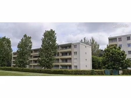 f5 90 m² – évry village – balcon – box fermé – résidence sécurisée – 1 250 cc