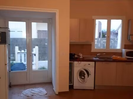 studio à louer à l'année