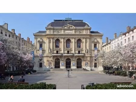 t2 lyon 2eme arrondissement
