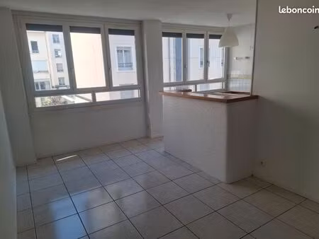 location f3 lyon 3 eme