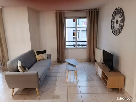 loue t3 meublé