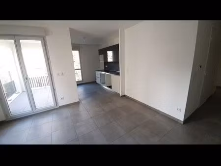 appt lyon 8 grand trou 44m2