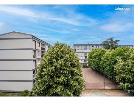 93200 - saint-denis - appartement - 2 chambres - calme - lumineux - étage élevé - vue déga