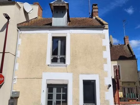 maison de ville et grand garage  orne et voie verte à pied