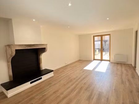 maison t4 duplex 110 m² - terrasse - 2 parkings - disponible immédiatement