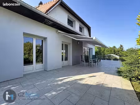maison 8 pièces 186 m²