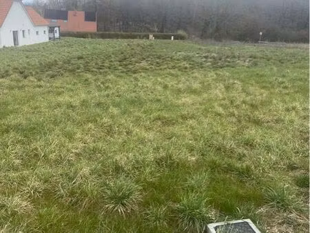 terrain 816m2