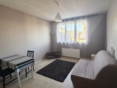 à louer beau et grand t1 meublé rodez