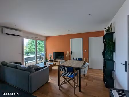 location longue durée - appartement meublé à tassin-la-demi-lune