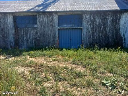 location hangar