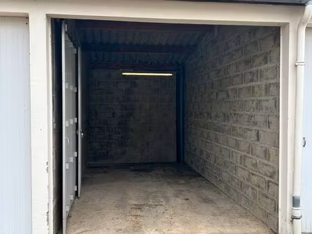 loue garage