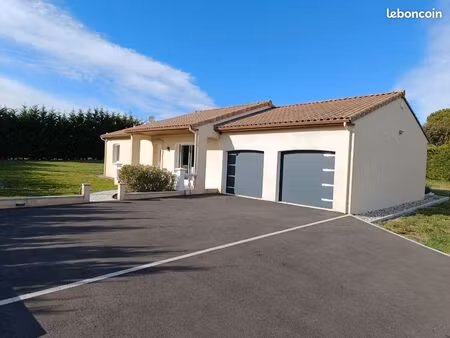 maison individuelle  jardin  doubles garage
