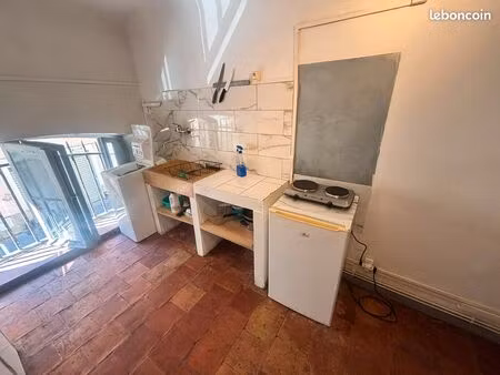 location etudiant: studio de 29 m² avec coin nuit séparé quartier des antiquaires / castel