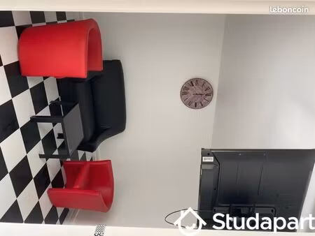 chambre 1 pièce 12 m²