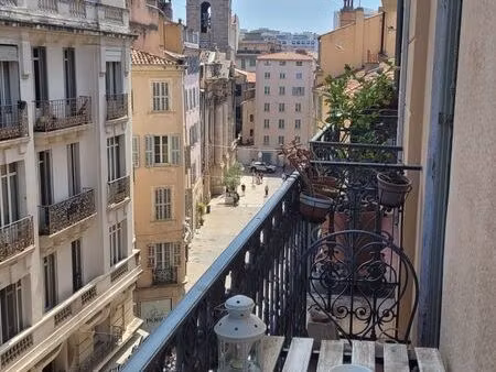 t3 meublé 66 m² - hyper centre toulon / halles biltoki / port / base navale