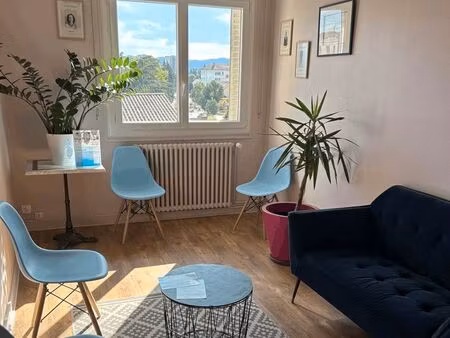 location de bureau meublé de 13m2