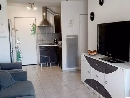 location temporaire à fréjus t2 de 30 m2  meublé  wifi et garage