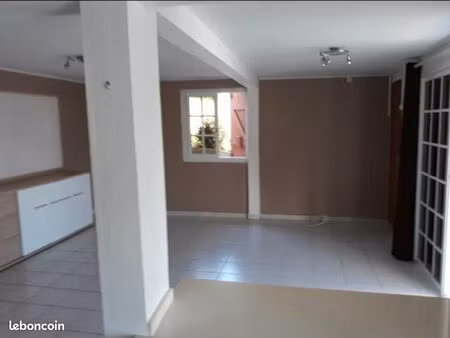 a louer bas de villa