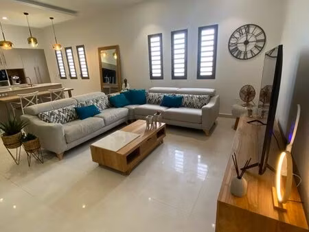 villa contemporaine t5 à louer