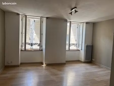 loue appartement 3 pièces 55 m2