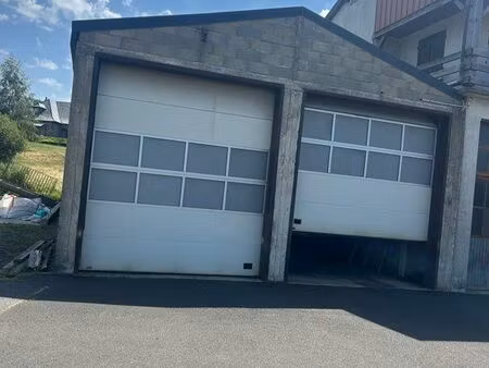 garage / hangar / local