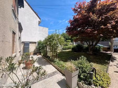 propriété 4 pièces 65 m²