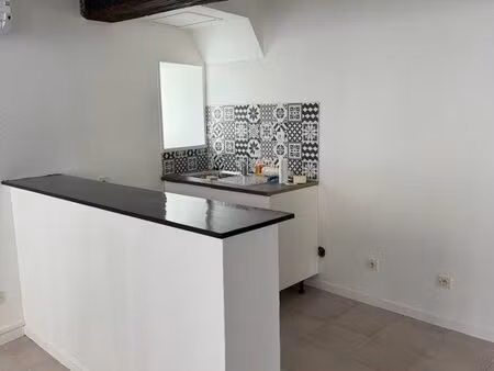 appartement t2 de 42 m² en rez-de-chaussée – proche de toutes commodités