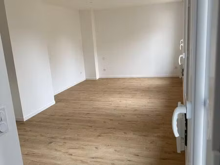 appartement studio 33m2 saintes rive gauche