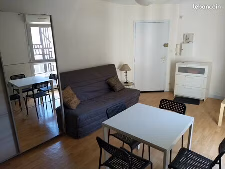 cosy studio hypercentre (quartier cathédrale)