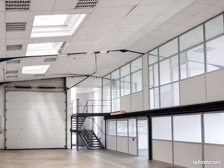 entrepôt 932 m² st fons