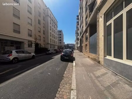 local commercial 50 m²