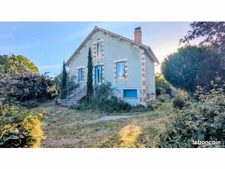maison a vendre a luxé 16230