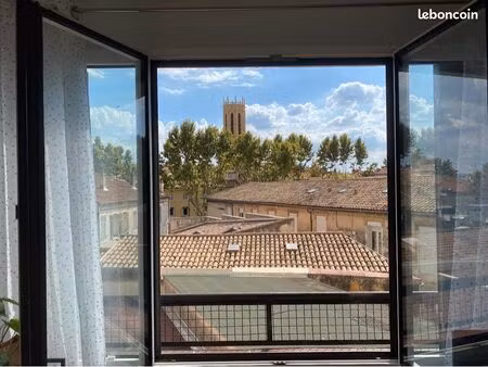 location appartement aix-en-provence  à la lisière du centre ville piéton  environ 30m2 en
